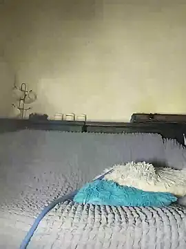 hotyoung24 online show from 03-19-25, 01:07