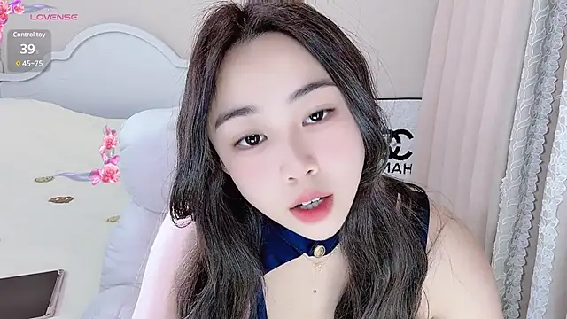 Caitlyn   online show from 01-17-25, 12:21