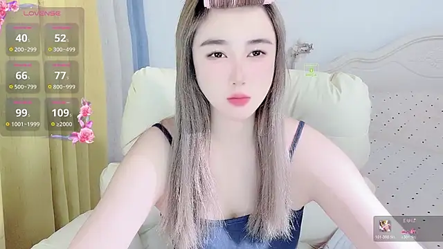 Caitlyn   online show from 04-19-26, 07:49