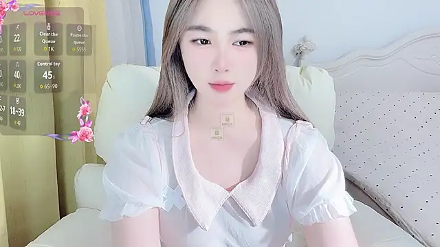 Snapshot of Caitlyn__ chatting on 05-11-26, 03:07 Caitlyn online show from 05-11-26, 03:07