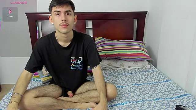 Snapshot of ashvsterry chatting on 10-25-25, 05:04 ashvsterry online show from 10-25-25, 05:04