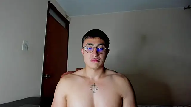 Leoknight online show from 02-06-25, 12:11