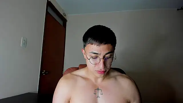 Leoknight online show from 02-07-25, 12:31