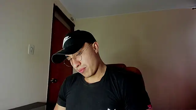 Leoknight online show from 02-13-25, 10:33