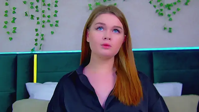 CrystalLyons online show from 03-12-25, 03:07