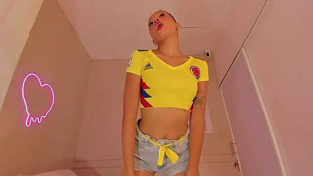 Snapshot of dani_skinny_ chatting on 11-10-25, 11:42 dani skinny online show from 11-10-25, 11:42