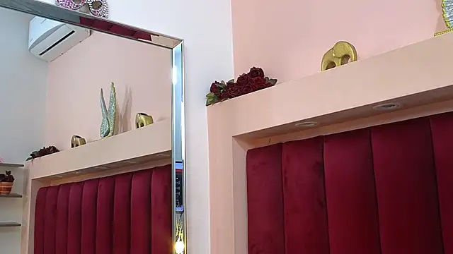 Snapshot of JESSYCORTES chatting on 01-28-25, 04:41 JESSYCORTES online show from 01-28-25, 04:41