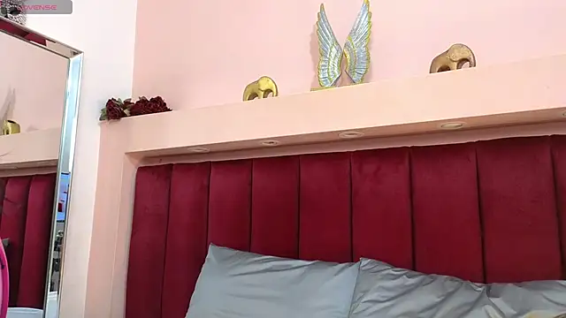 Snapshot of JESSYCORTES chatting on 02-10-25, 01:44 JESSYCORTES online show from 02-10-25, 01:44