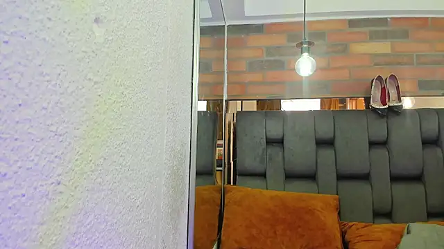 Snapshot of JESSYCORTES chatting on 09-15-25, 01:55 JESSYCORTES online show from 09-15-25, 01:55