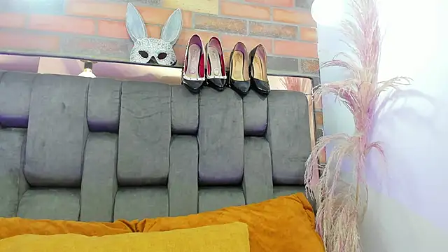 Snapshot of JESSYCORTES chatting on 10-06-25, 02:03 JESSYCORTES online show from 10-06-25, 02:03