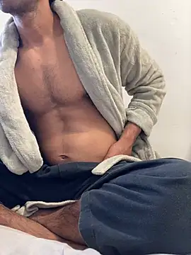 Snapshot of Lucascacaca chatting on 05-11-26, 06:38 Lucascacaca online show from 05-11-26, 06:38