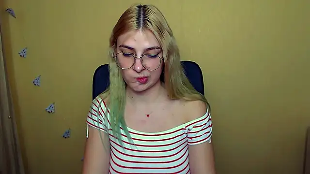 Luna Lush  online show from 12-18-24, 12:29