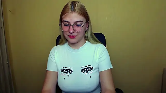 Luna Lush  online show from 01-10-25, 08:18