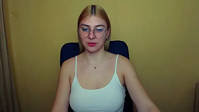 Luna Lush  online show from 01-14-25, 08:20