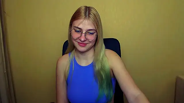 Luna Lush  online show from 01-31-25, 11:35