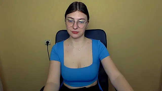 Luna Lush  online show from 12-19-25, 10:11