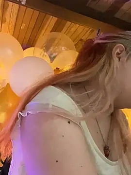 SophiaWeestt99 online show from 03-18-26, 04:59