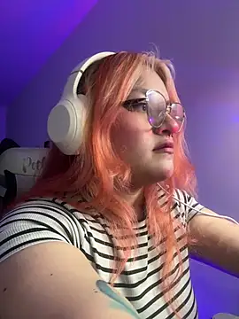 SophiaWeestt99 online show from 06-02-26, 02:24