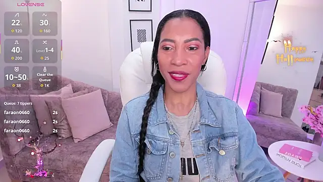 Shantaall  online show from 10-22-25, 06:51