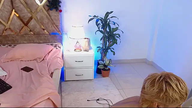 Tommyfoxboy online show from 12-20-24, 12:08