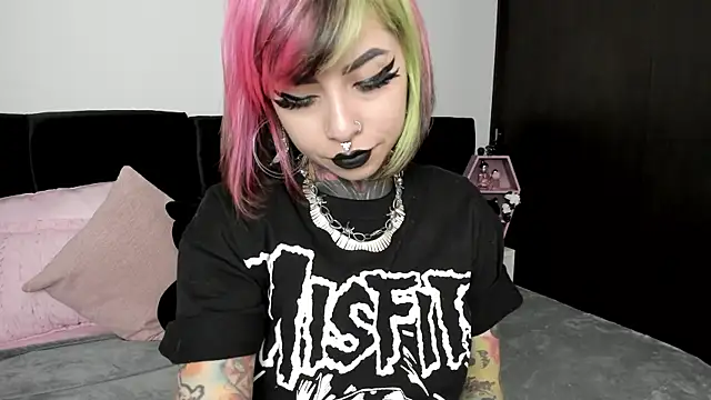 NikkiRamone online show from 12-24-24, 09:50