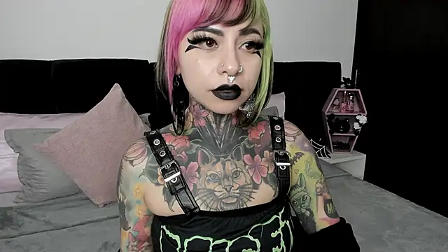 NikkiRamone online show from 02-09-25, 09:47