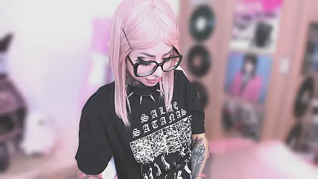 NikkiRamone online show from 01-09-26, 11:13