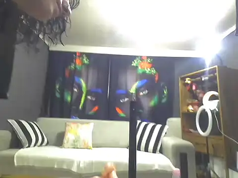 Snapshot of Bitter_ chatting on 02-20-25, 12:08 Bitter online show from 02-20-25, 12:08