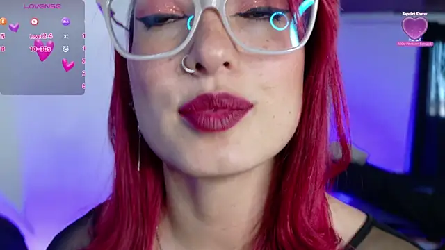 luccycollins  online show from 02-04-25, 02:21