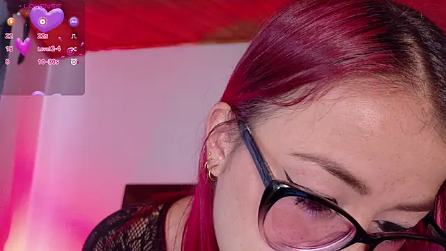 luccycollins  online show from 09-09-25, 02:49