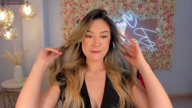 RebeccaHudson online show from 11-10-25, 07:02