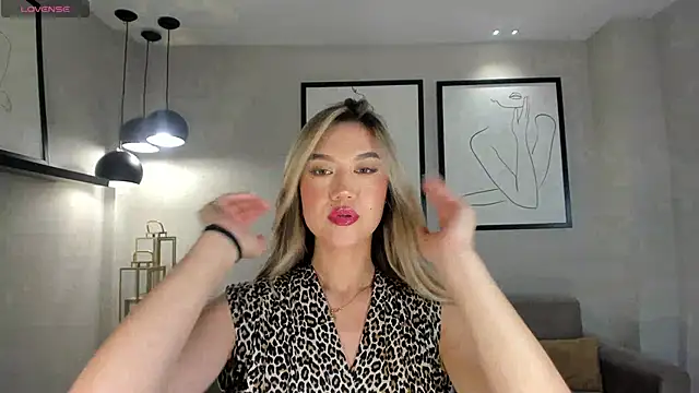 RebeccaHudson online show from 02-05-26, 07:29