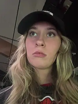 M1ssyk1ssy online show from 01-04-25, 03:07