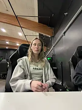 M1ssyk1ssy online show from 04-08-26, 07:14