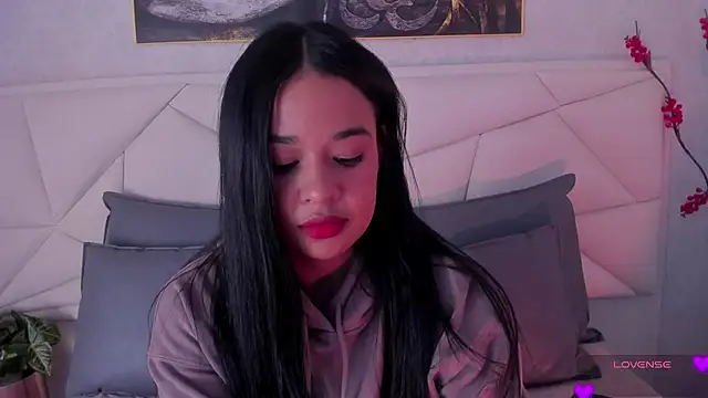 Snapshot of Aitana98_ chatting on 12-27-24, 06:24 Aitana98 online show from 12-27-24, 06:24