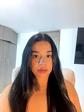 Snapshot of Aitana98_ chatting on 10-05-25, 02:21 Aitana98 online show from 10-05-25, 02:21