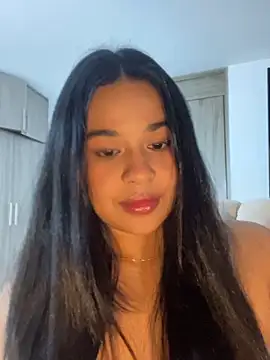 Snapshot of Aitana98_ chatting on 10-18-25, 01:52 Aitana98 online show from 10-18-25, 01:52