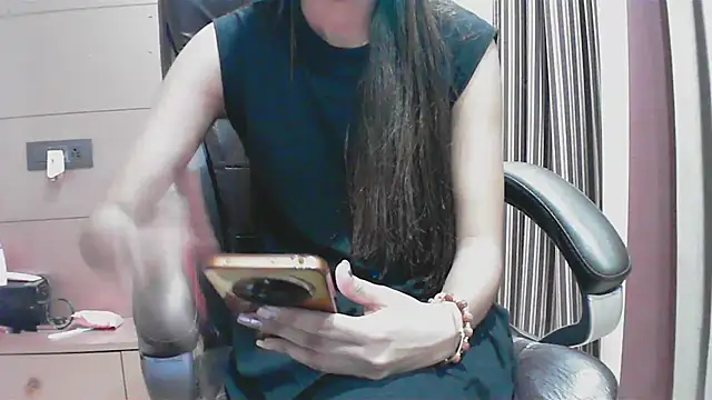 Snapshot of collage_hoty chatting on 09-25-25, 08:12 collage hoty online show from 09-25-25, 08:12