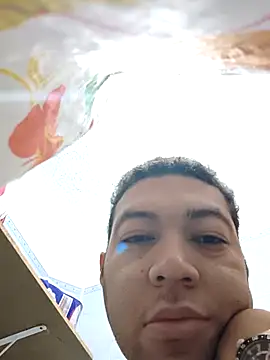 Snapshot of Morenocosta12 chatting on 11-28-25, 02:42 Morenocosta12 online show from 11-28-25, 02:42