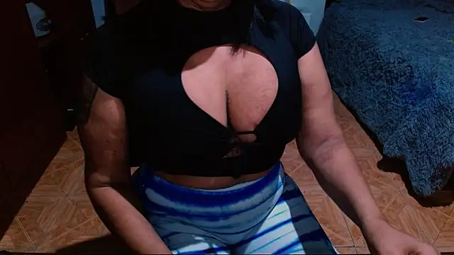 Snapshot of Demion_prince chatting on 02-05-25, 10:33 Demion prince online show from 02-05-25, 10:33