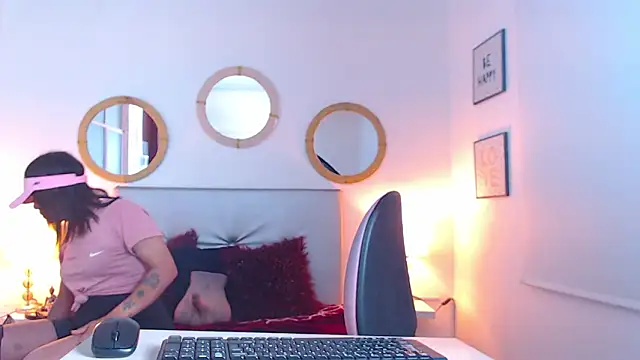 Snapshot of zoe_hecate_sexx chatting on 02-04-26, 11:05 zoe hecate sexx online show from 02-04-26, 11:05