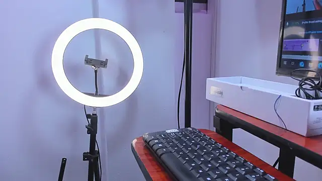 Snapshot of meggan_77 chatting on 01-26-25, 06:38 meggan 77 online show from 01-26-25, 06:38