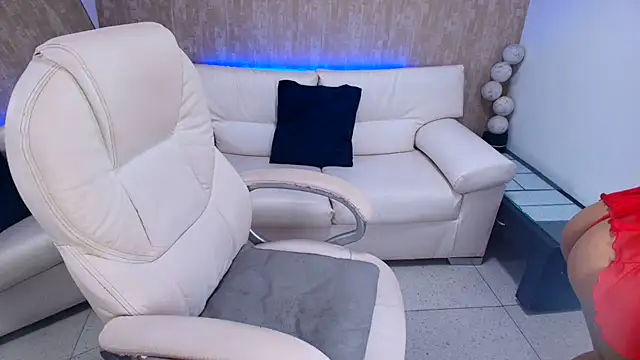 Snapshot of meggan_77 chatting on 03-12-25, 07:46 meggan 77 online show from 03-12-25, 07:46