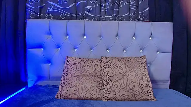 Snapshot of meggan_77 chatting on 10-08-25, 05:05 meggan 77 online show from 10-08-25, 05:05