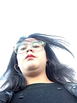 lara moon25 online show from 01-27-25, 09:44