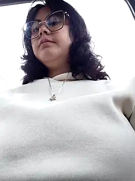 lara moon25 online show from 11-13-25, 06:51