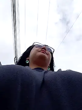 lara moon25 online show from 11-28-25, 07:49