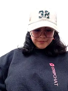 lara moon25 online show from 01-11-26, 06:13