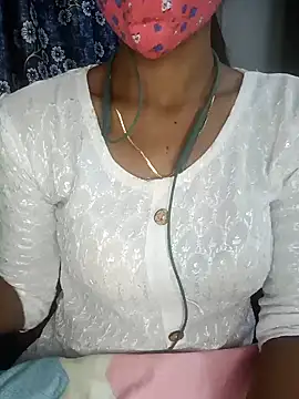 Snapshot of Miakhalifatamil chatting on 12-14-24, 07:46 Miakhalifatamil online show from 12-14-24, 07:46