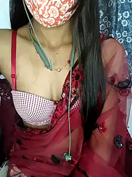 Snapshot of Miakhalifatamil chatting on 01-14-25, 08:15 Miakhalifatamil online show from 01-14-25, 08:15